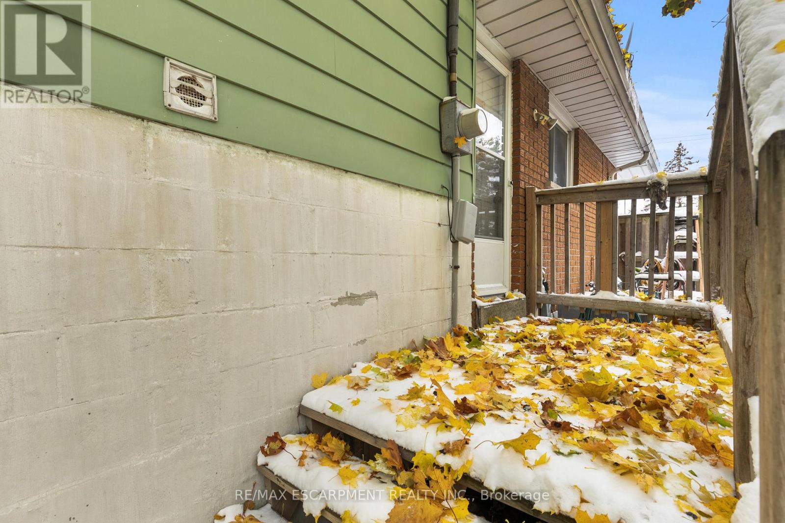 11 Torlake Street, Hamilton, Ontario  L8W 1L4 - Photo 13 - X12541940