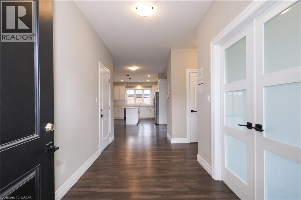 168 Otterbein Road, Kitchener, Ontario  N2B 0A8 - Photo 5 - 40780837