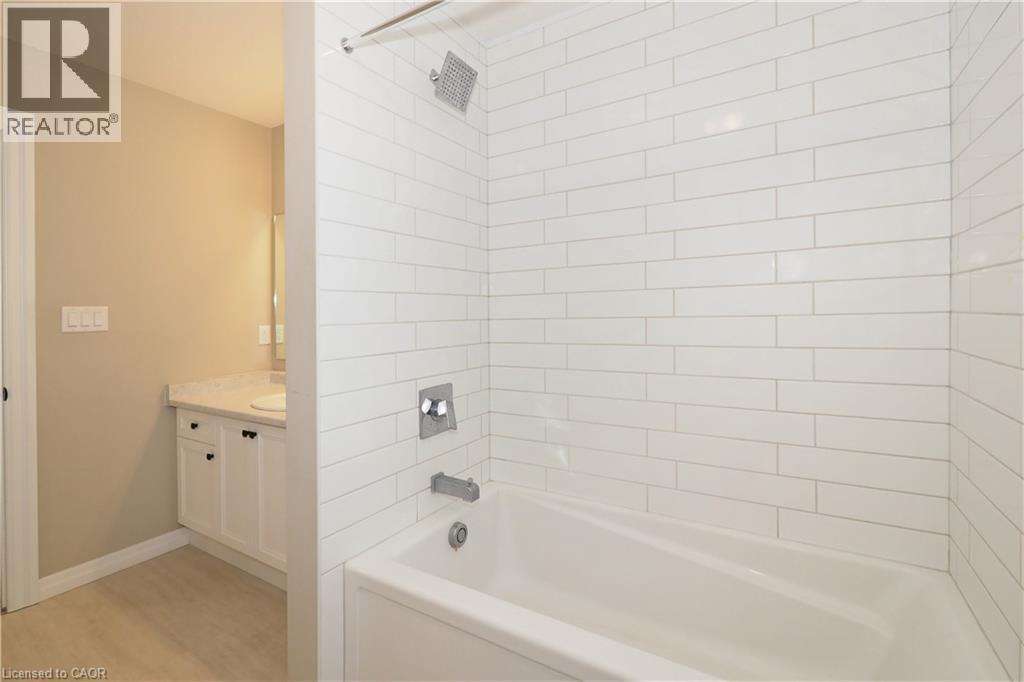 168 Otterbein Road, Kitchener, Ontario  N2B 0A8 - Photo 40 - 40780837