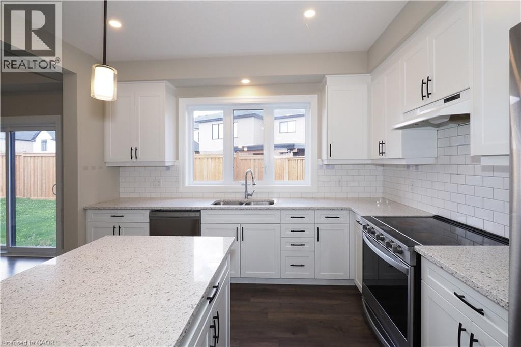 168 Otterbein Road, Kitchener, Ontario  N2B 0A8 - Photo 13 - 40780837