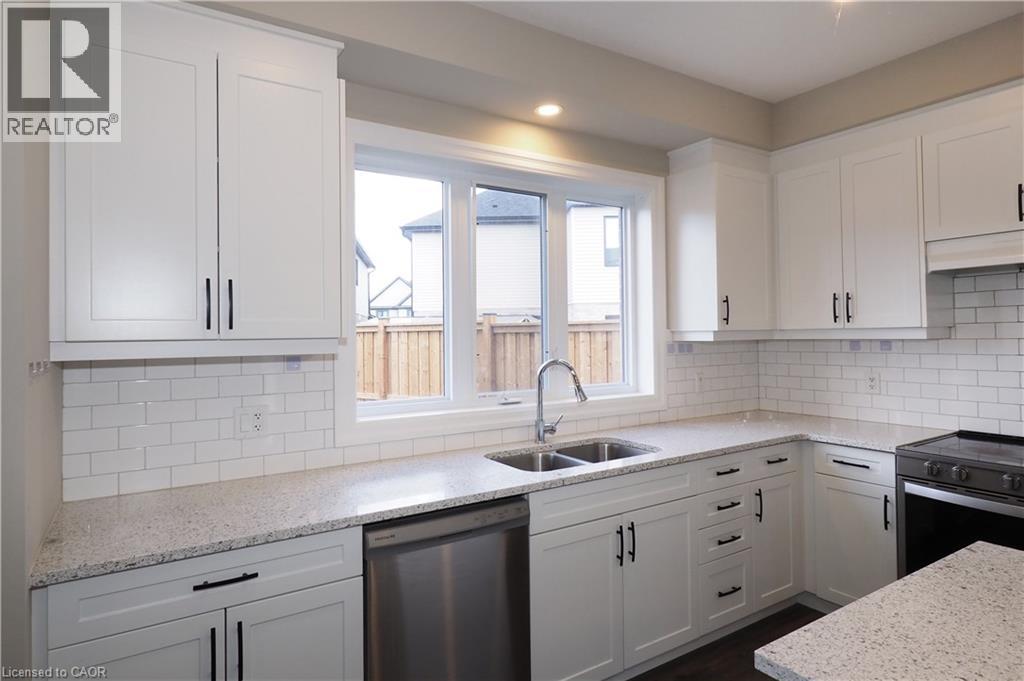 168 Otterbein Road, Kitchener, Ontario  N2B 0A8 - Photo 12 - 40780837