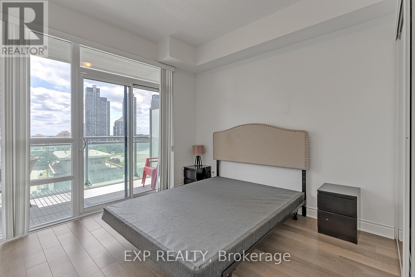 1101 - 16 Brookers Lane, Toronto, Ontario  M8V 0A5 - Photo 13 - W12467338