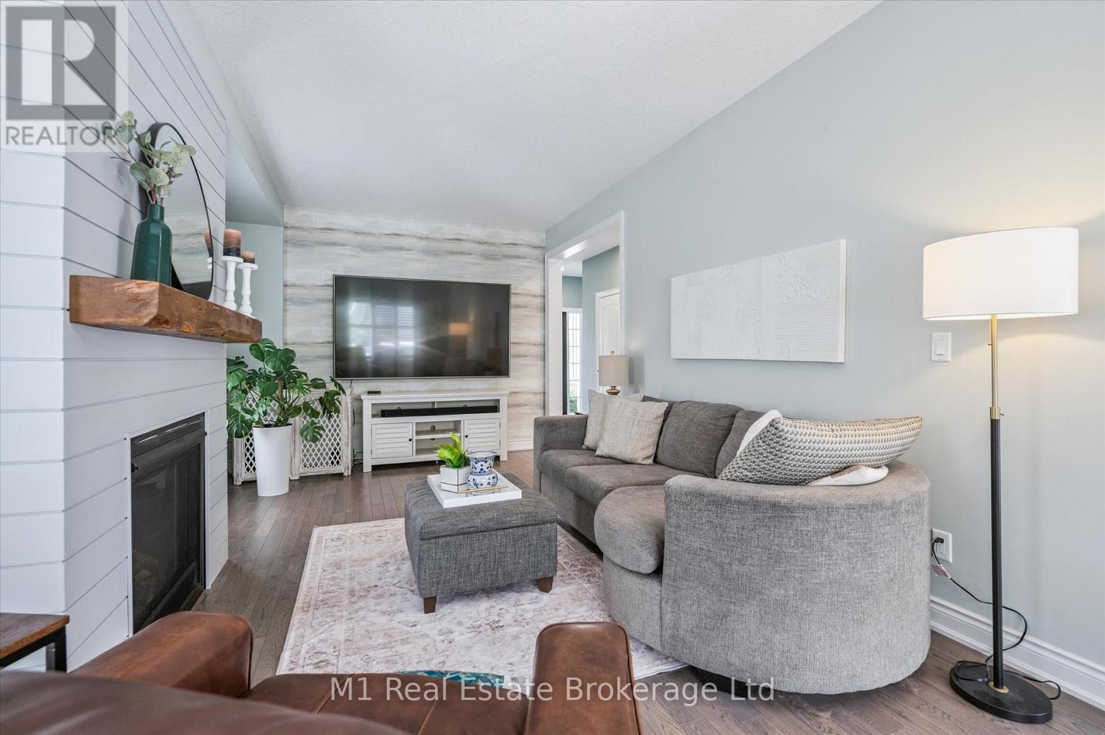 62 Ryan Street, Centre Wellington, Ontario  N1M 0C9 - Photo 4 - X12541990