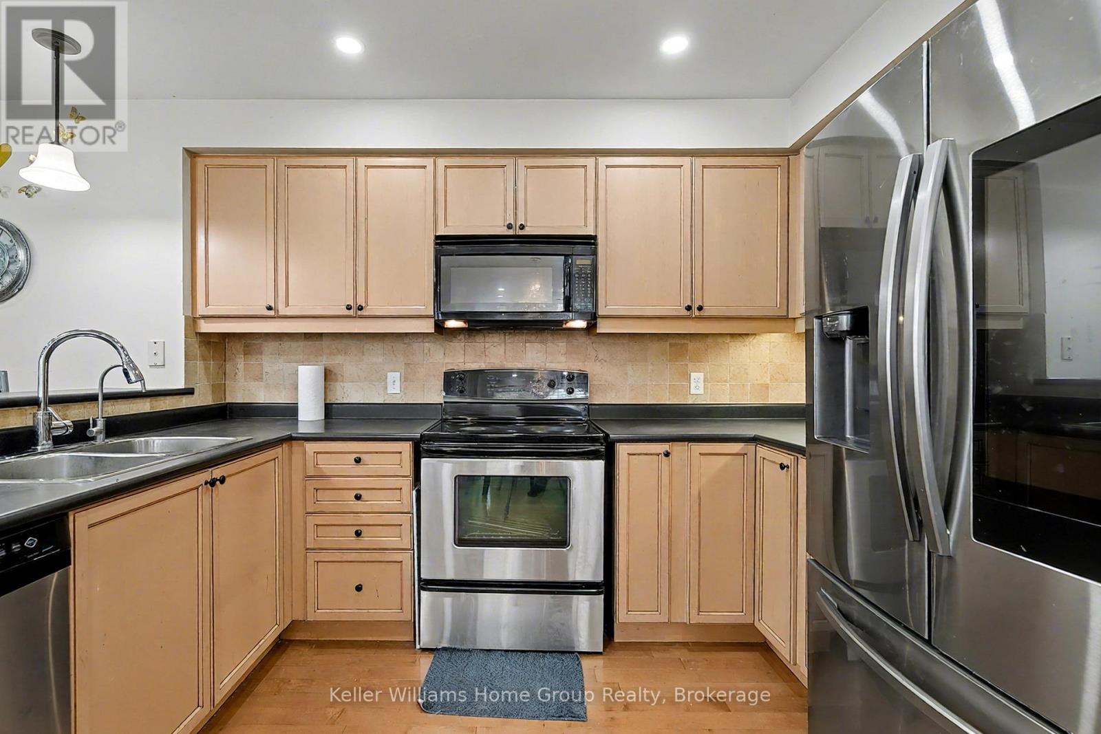 24 Baintree Way, Cambridge, Ontario  N1T 2H3 - Photo 17 - X12542092