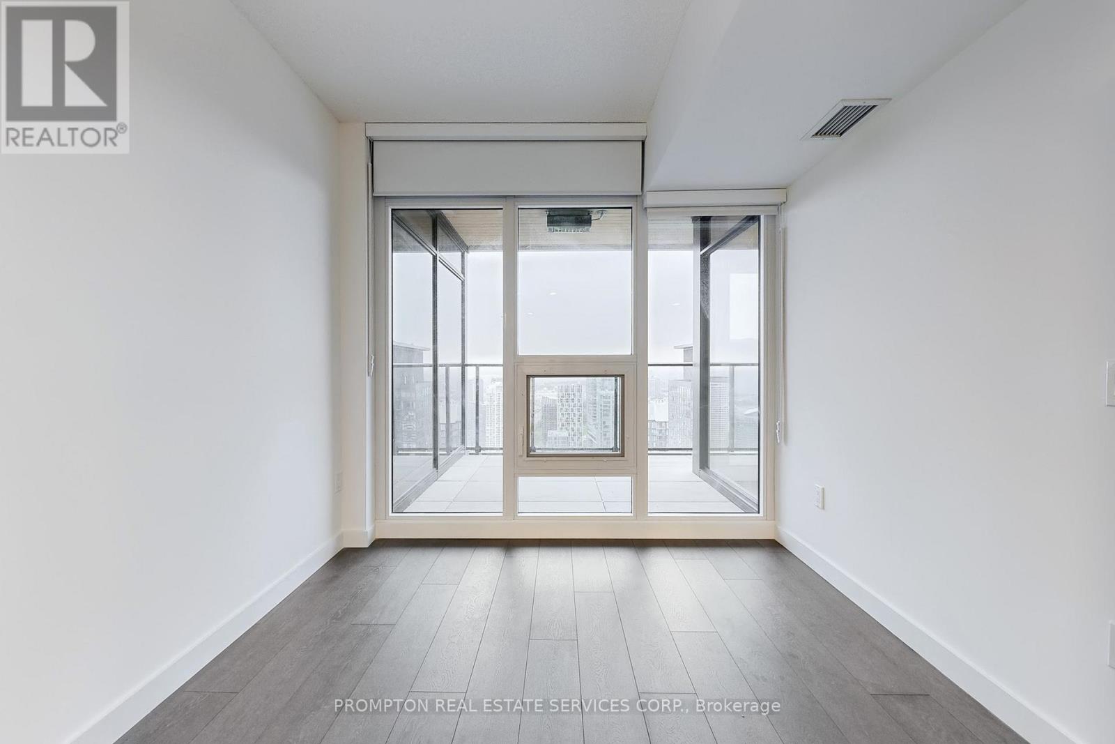 5212 - 3 Cityplace Way, Toronto, Ontario  M5V 0X4 - Photo 13 - C12480316