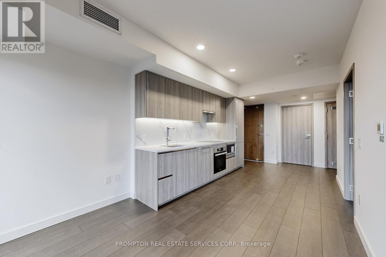 5212 - 3 Cityplace Way, Toronto, Ontario  M5V 0X4 - Photo 7 - C12480316