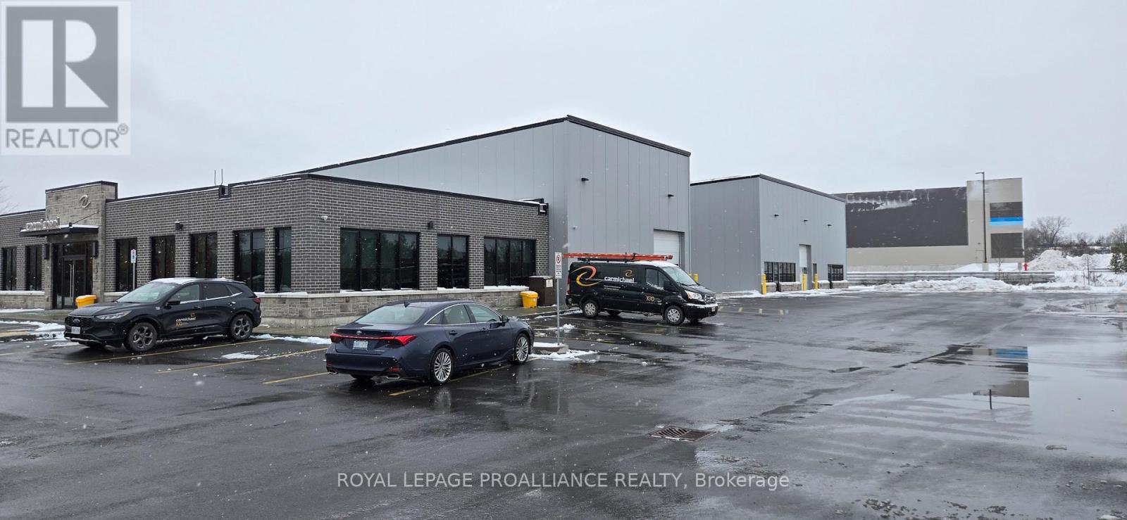 C - 296 University Avenue, Belleville, Ontario K8N 5S6 - Photo 3 - X12523570