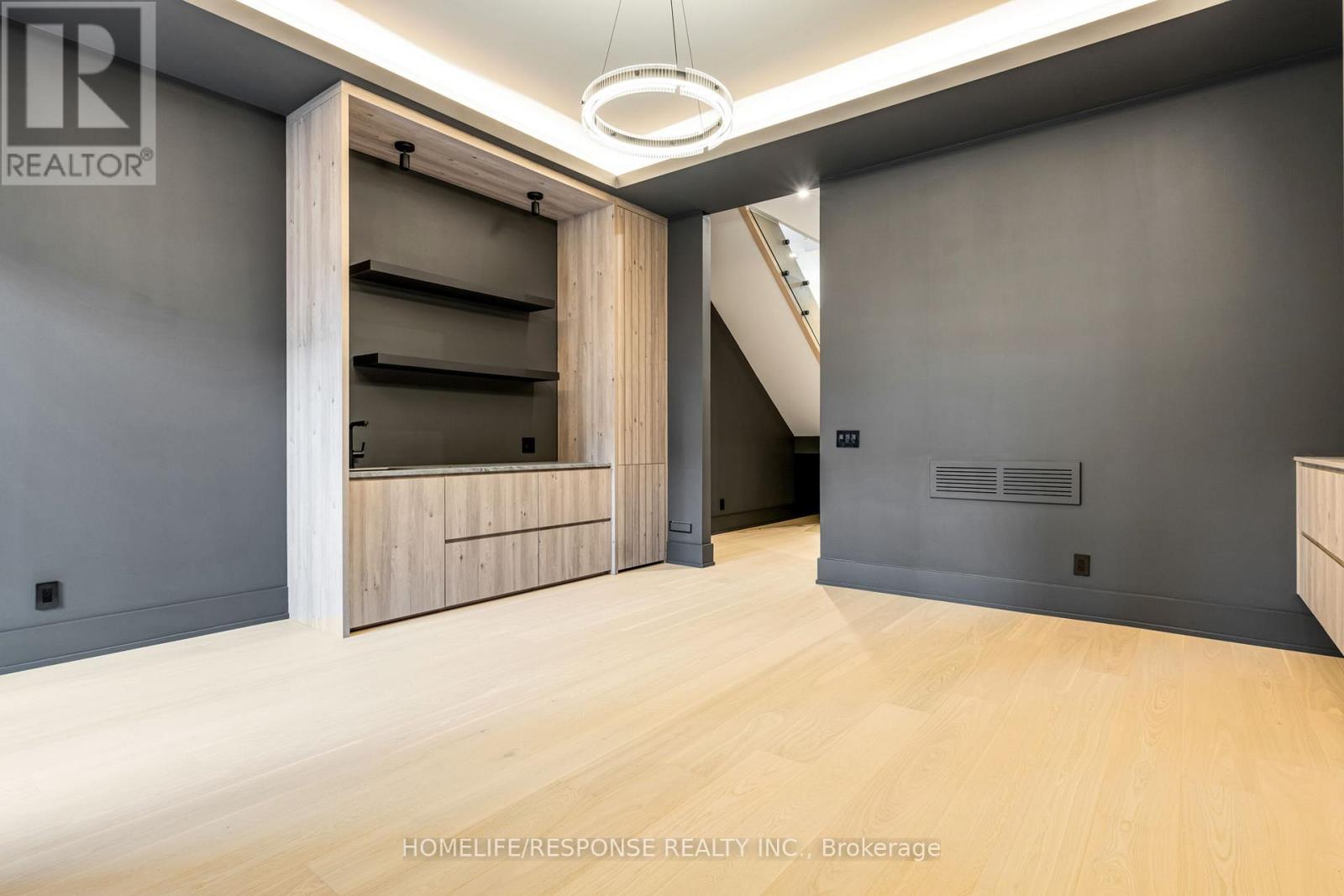 46b Lunness Road, Toronto, Ontario  M8W 4M4 - Photo 16 - W12481379