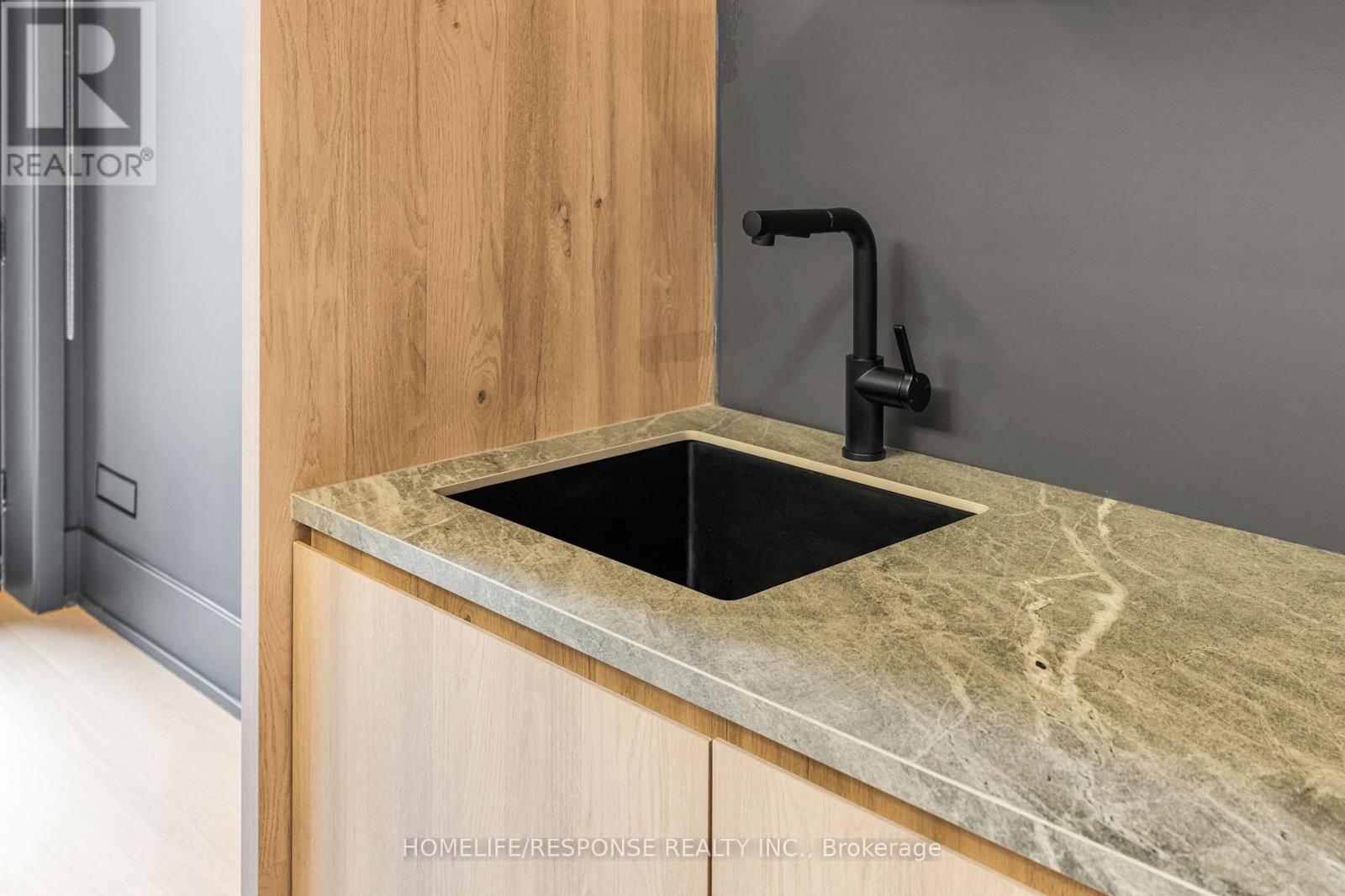 46b Lunness Road, Toronto, Ontario  M8W 4M4 - Photo 18 - W12481379