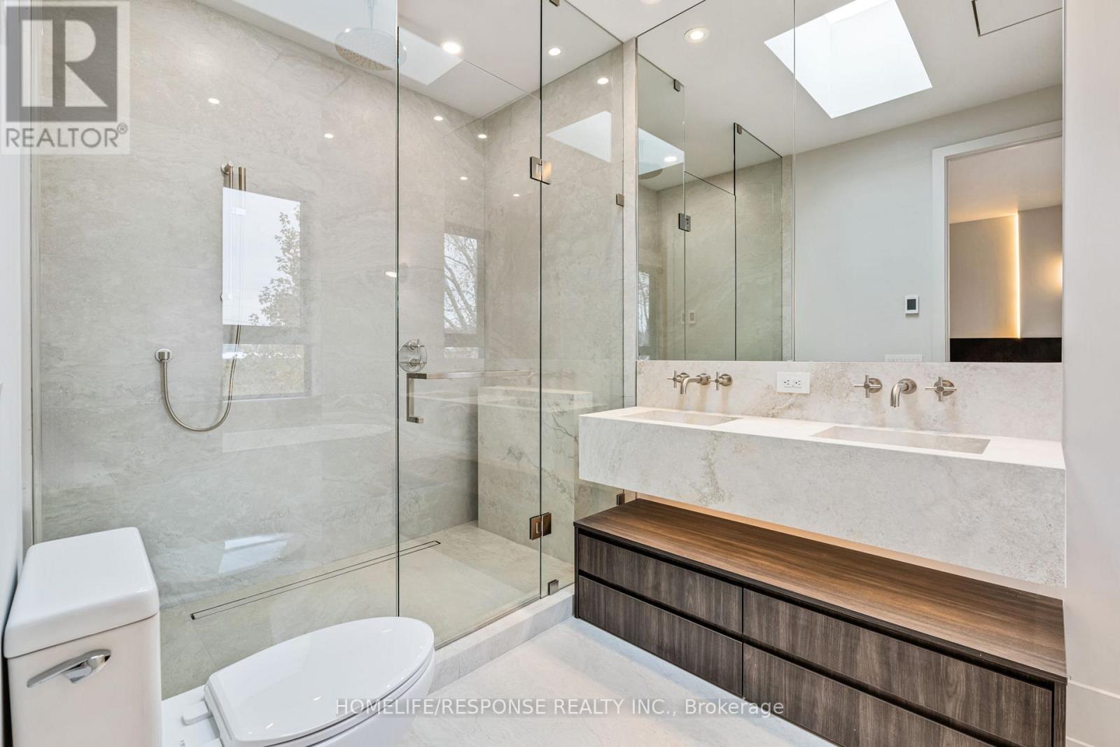 46b Lunness Road, Toronto, Ontario  M8W 4M4 - Photo 8 - W12481379