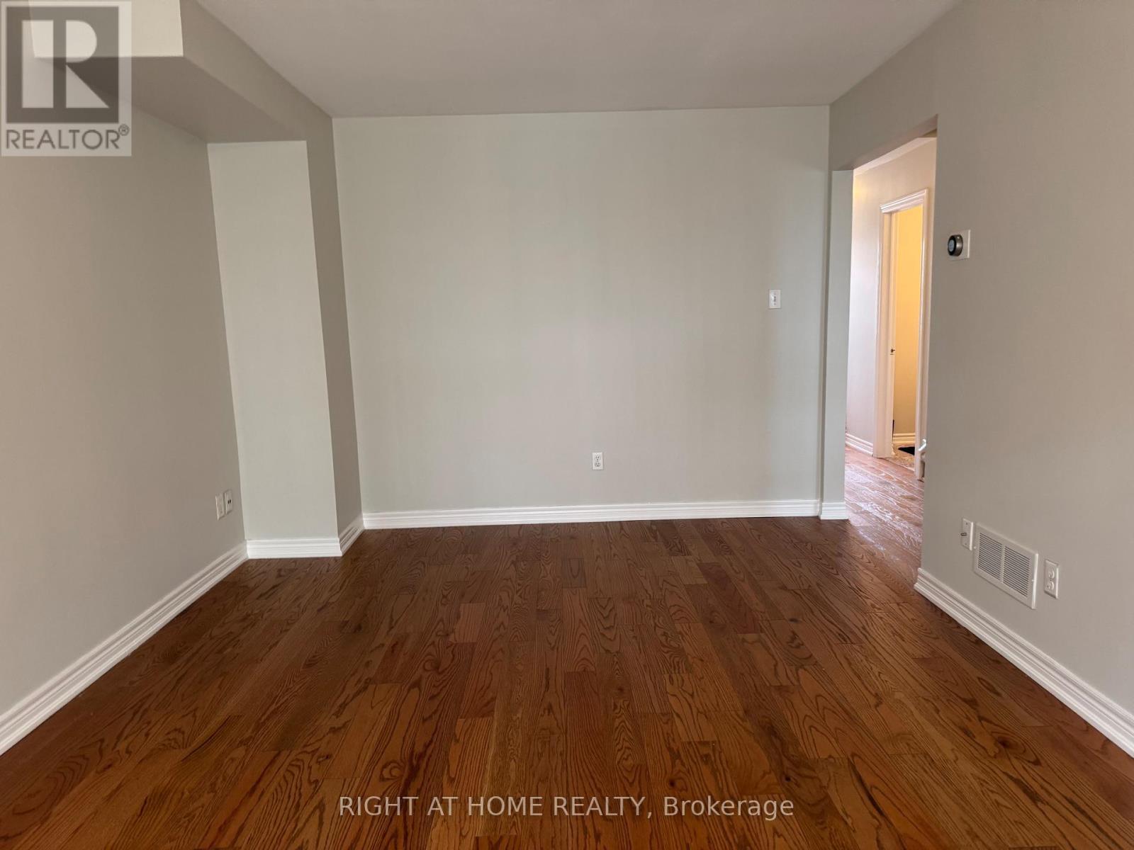 43 A - 5205 Glen Erin Drive, Mississauga, Ontario L5M 5N6 - Photo 9 - W12486723