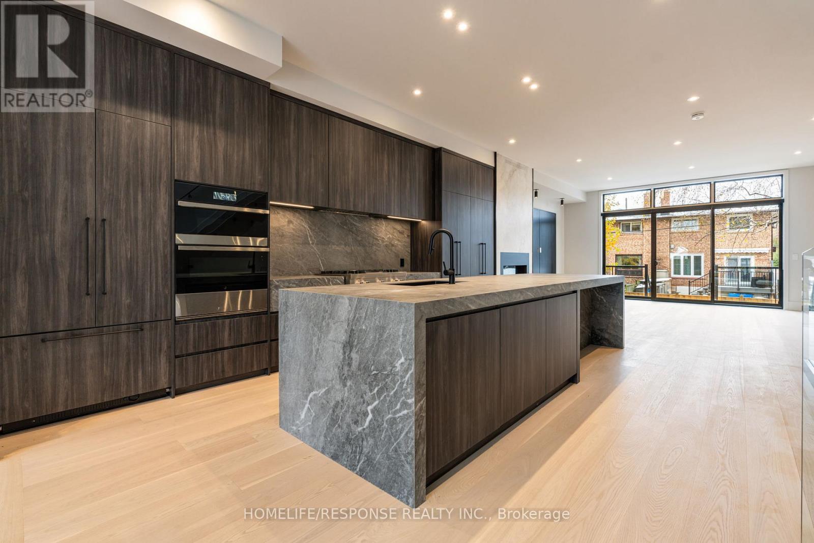 46b Lunness Road, Toronto, Ontario  M8W 4M4 - Photo 3 - W12481379