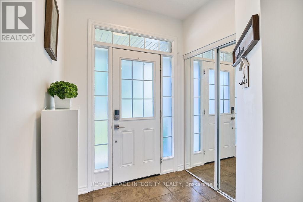 114 Battersea Crescent, Ottawa, Ontario  K2T 0C6 - Photo 5 - X12425354