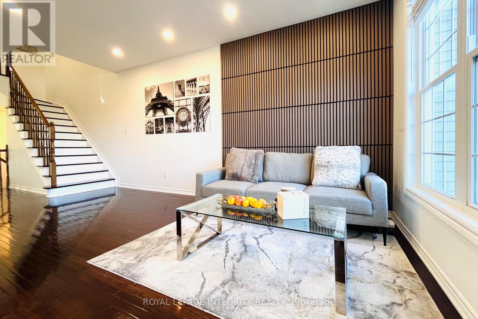 114 Battersea Crescent, Ottawa, Ontario  K2T 0C6 - Photo 8 - X12425354