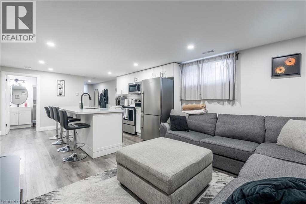 242 WEST 17TH Street Unit# Lower, Hamilton, Ontario