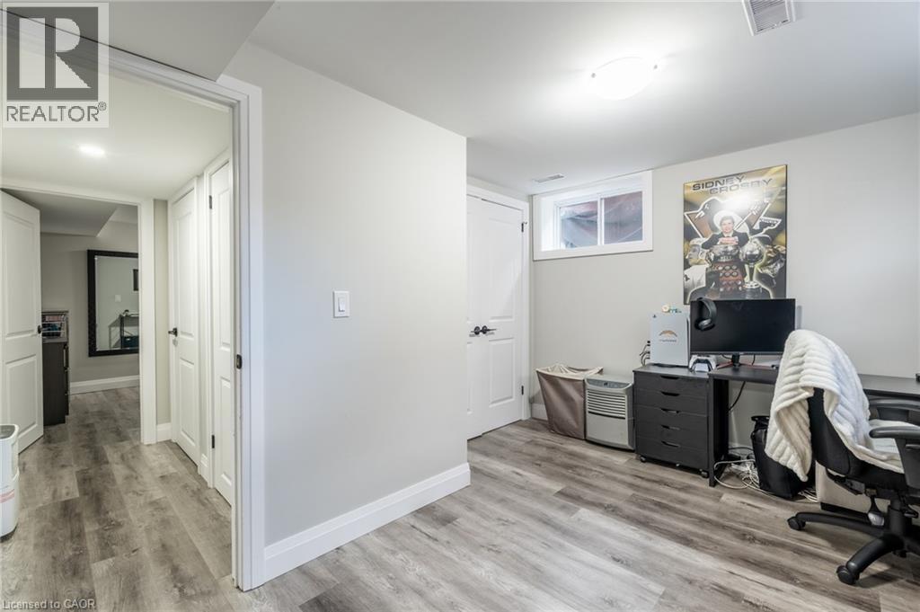 242 West 17th Street Unit# Lower, Hamilton, Ontario L9C 4G2 - Photo 13 - 40780870