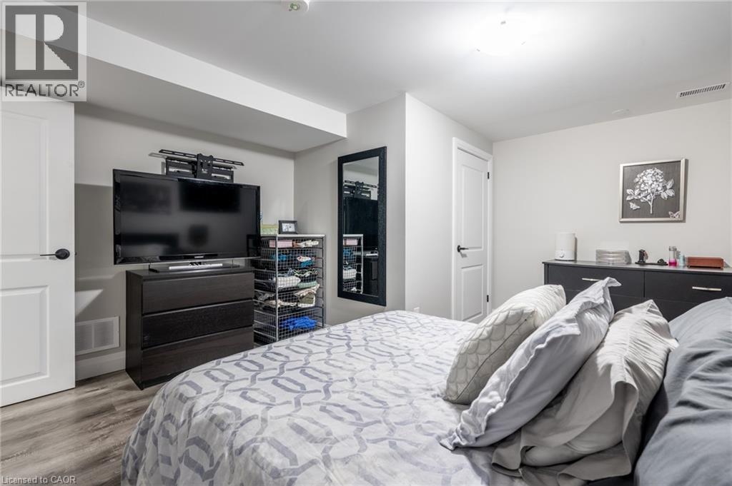 242 West 17th Street Unit# Lower, Hamilton, Ontario L9C 4G2 - Photo 10 - 40780870