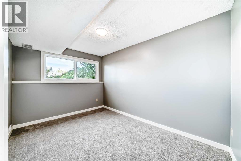 42 Pennsburg Way Se, Calgary, Alberta  T2A 2J5 - Photo 21 - A2259702