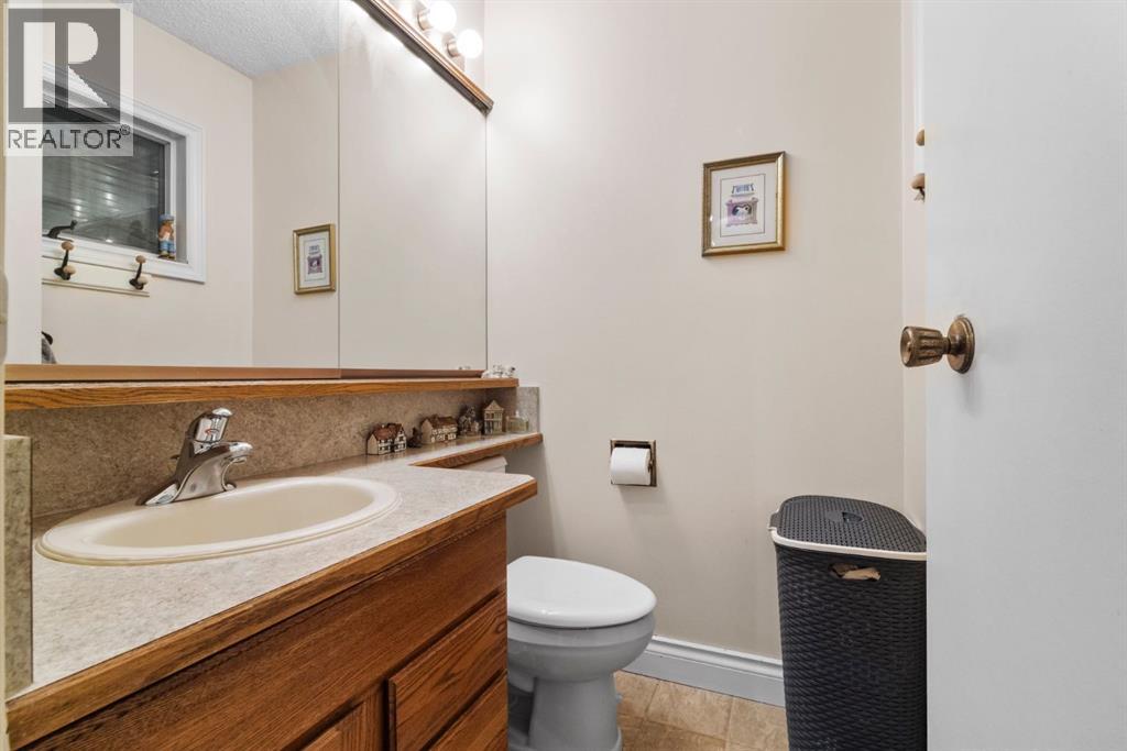 4604 Marwood Way Ne, Calgary, Alberta  T2A 2S7 - Photo 15 - A2268522