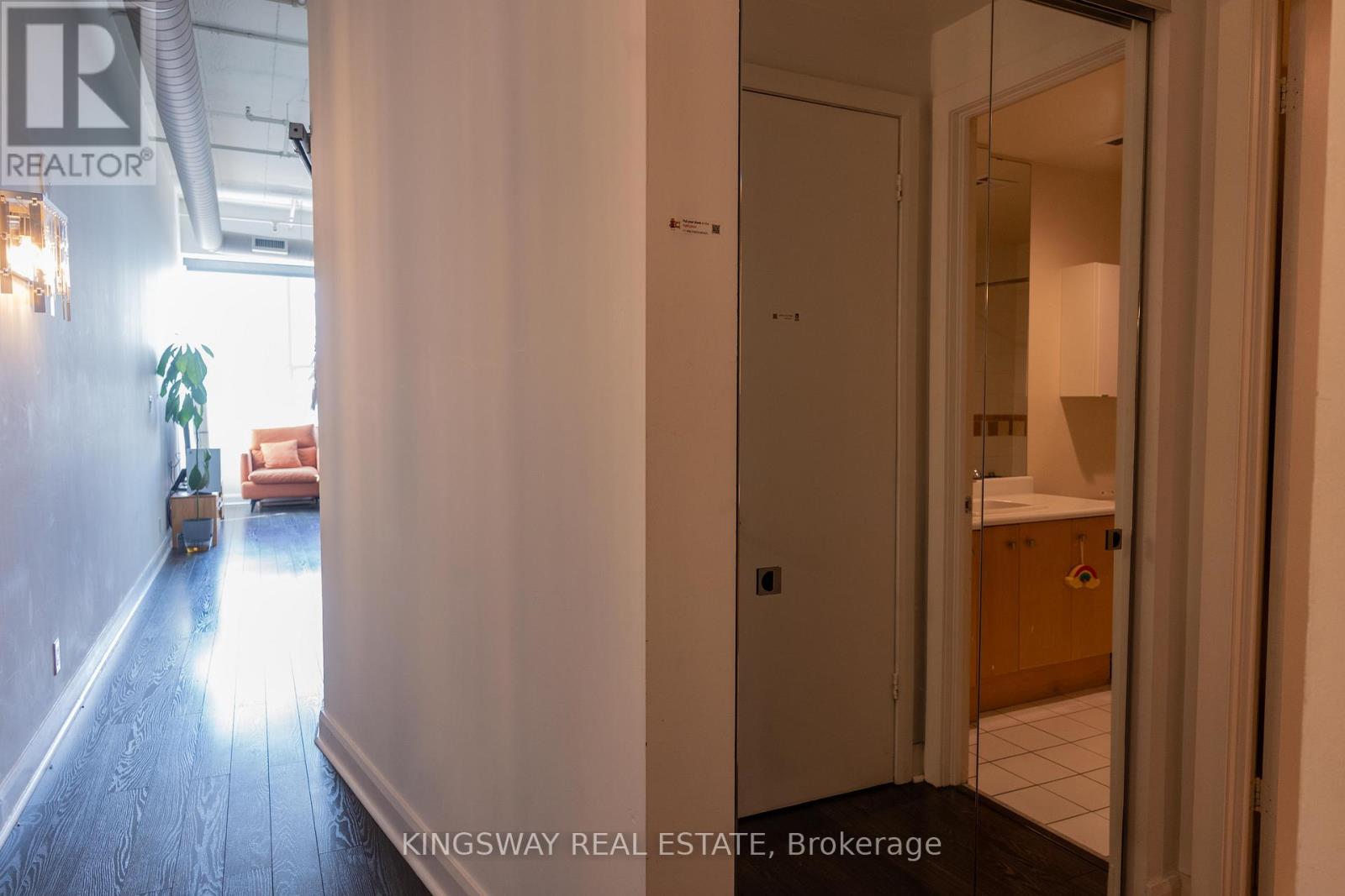 Lph17 - 700 King Street W, Toronto, Ontario  M5V 2Y6 - Photo 4 - C12542022