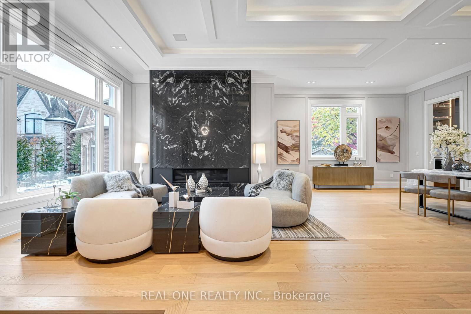 18 Aneta Circle, Toronto, Ontario  M2M 3J2 - Photo 2 - C12542128