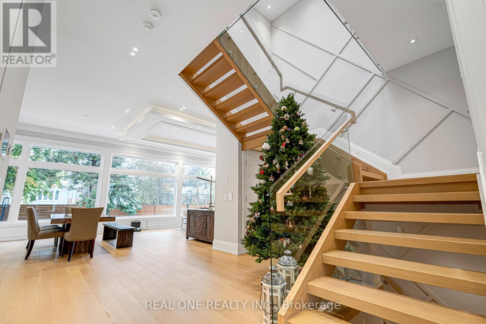 18 Aneta Circle, Toronto, Ontario  M2M 3J2 - Photo 31 - C12542128