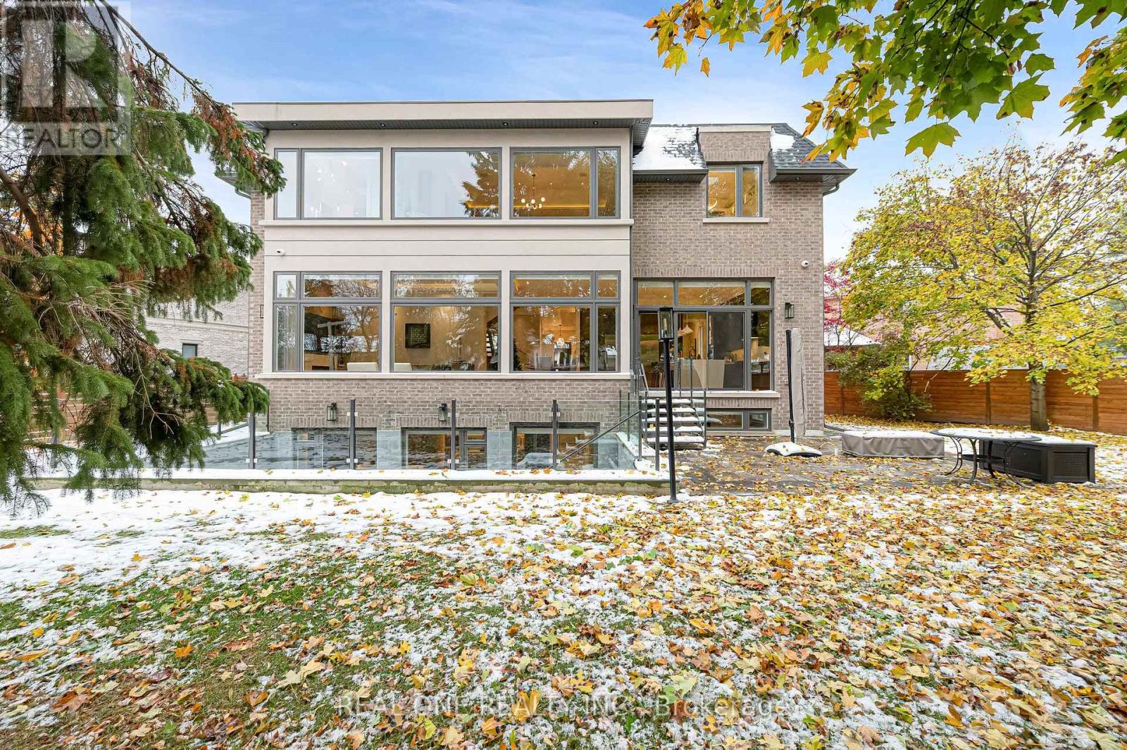 18 Aneta Circle, Toronto, Ontario  M2M 3J2 - Photo 39 - C12542128