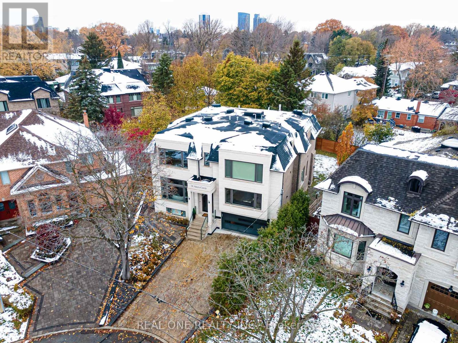 18 Aneta Circle, Toronto, Ontario  M2M 3J2 - Photo 43 - C12542128