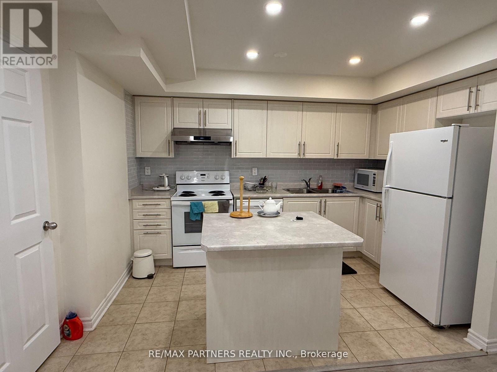 9 - 1 Eaton Park Lane, Toronto, Ontario  M1W 0A5 - Photo 29 - E12541952