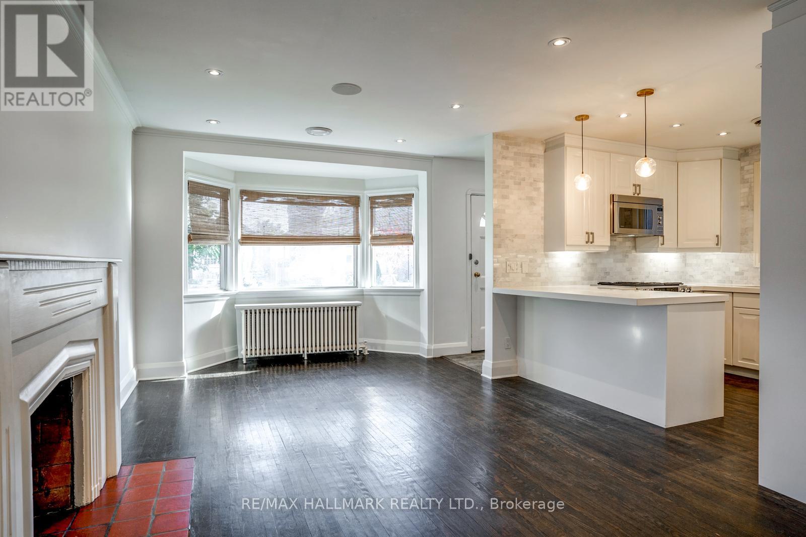 10 Coxwell Boulevard, Toronto, Ontario  M4C 3G7 - Photo 10 - E12542124