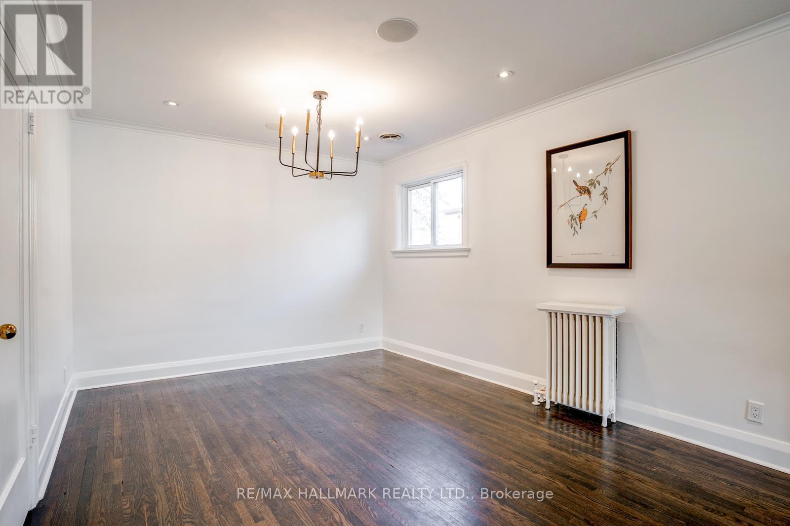 10 Coxwell Boulevard, Toronto, Ontario  M4C 3G7 - Photo 12 - E12542124