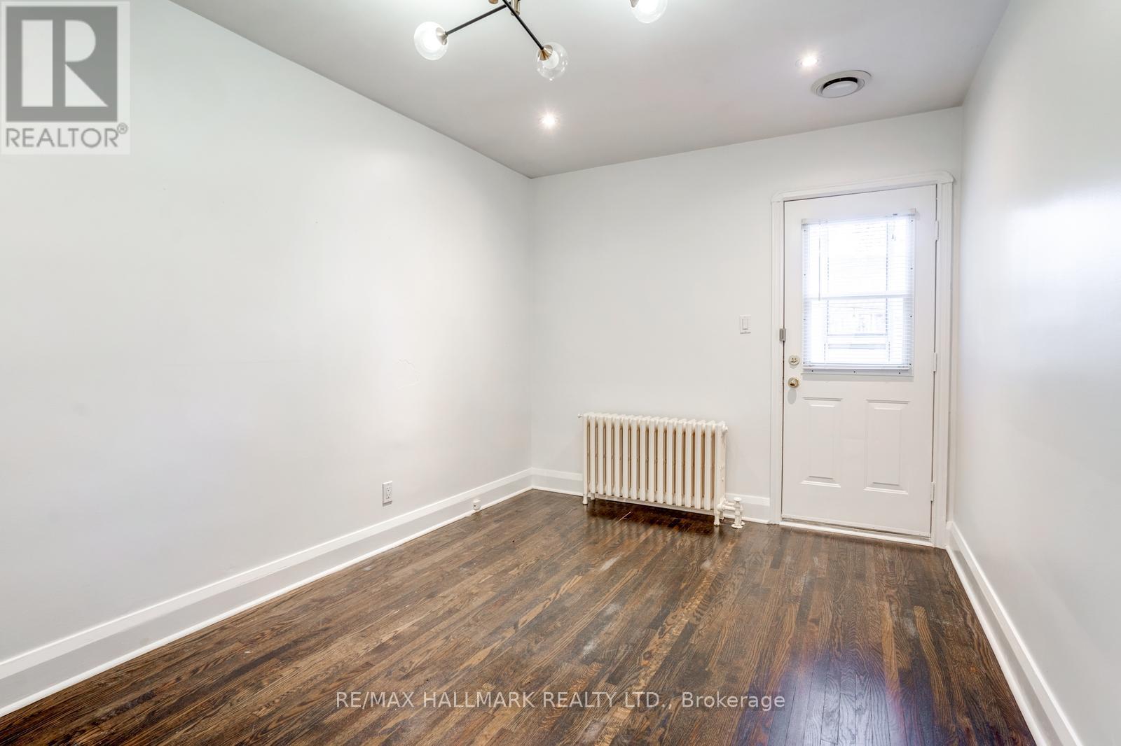 10 Coxwell Boulevard, Toronto, Ontario  M4C 3G7 - Photo 23 - E12542124