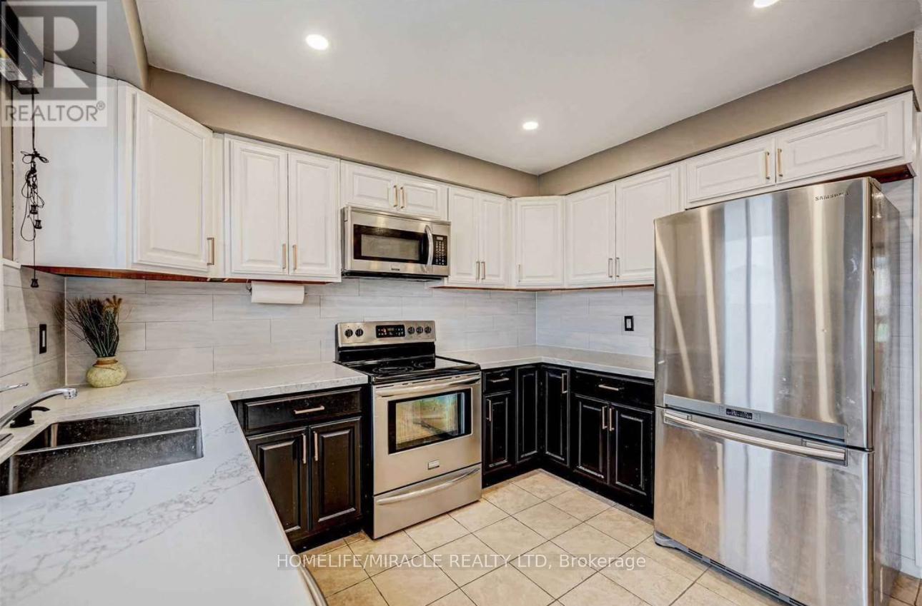 252 Lakeview Park Avenue, Oshawa, Ontario  L1J 7M5 - Photo 4 - E12542148