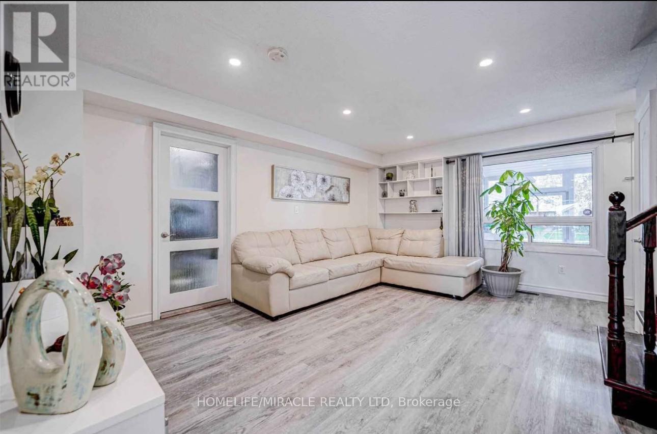 252 Lakeview Park Avenue, Oshawa, Ontario  L1J 7M5 - Photo 5 - E12542148