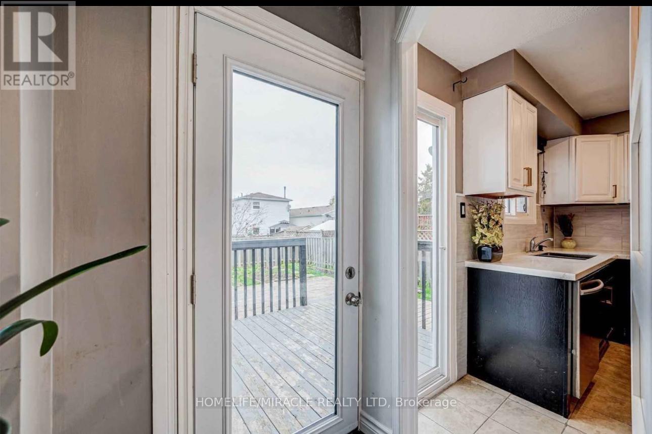 252 Lakeview Park Avenue, Oshawa, Ontario  L1J 7M5 - Photo 7 - E12542148