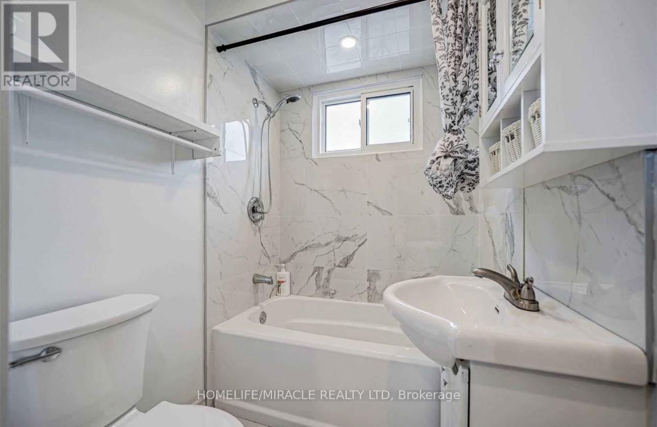 252 Lakeview Park Avenue, Oshawa, Ontario  L1J 7M5 - Photo 9 - E12542148