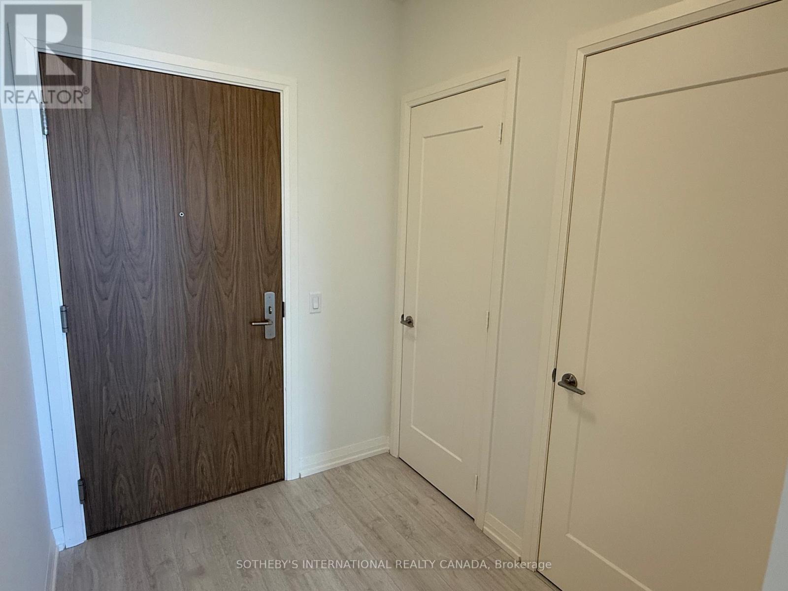 617 - 27 Korda Gate, Vaughan, Ontario  L4K 2M9 - Photo 3 - N12541954