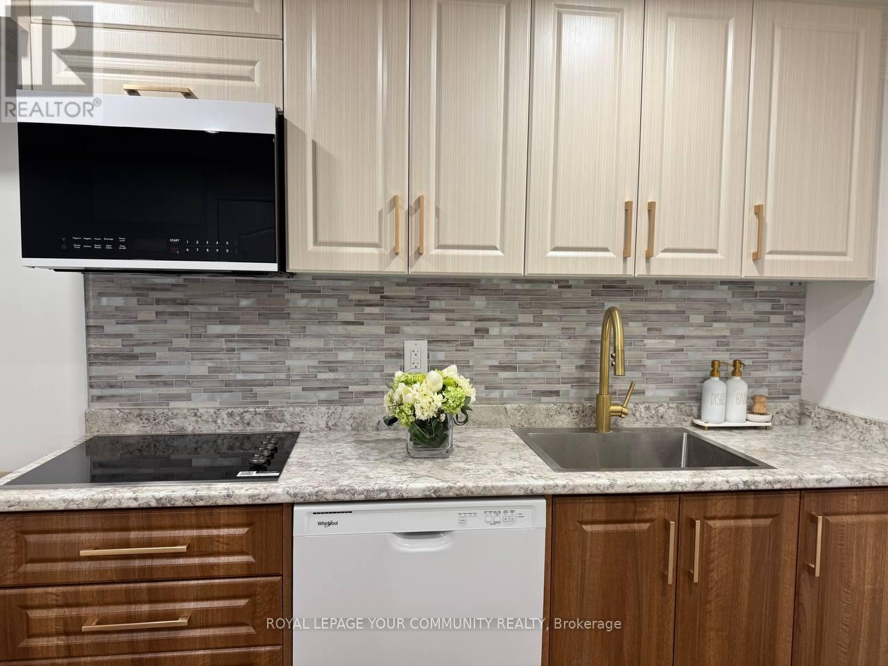 49 Chiara Drive, Vaughan, Ontario  L6A 3K3 - Photo 6 - N12542016