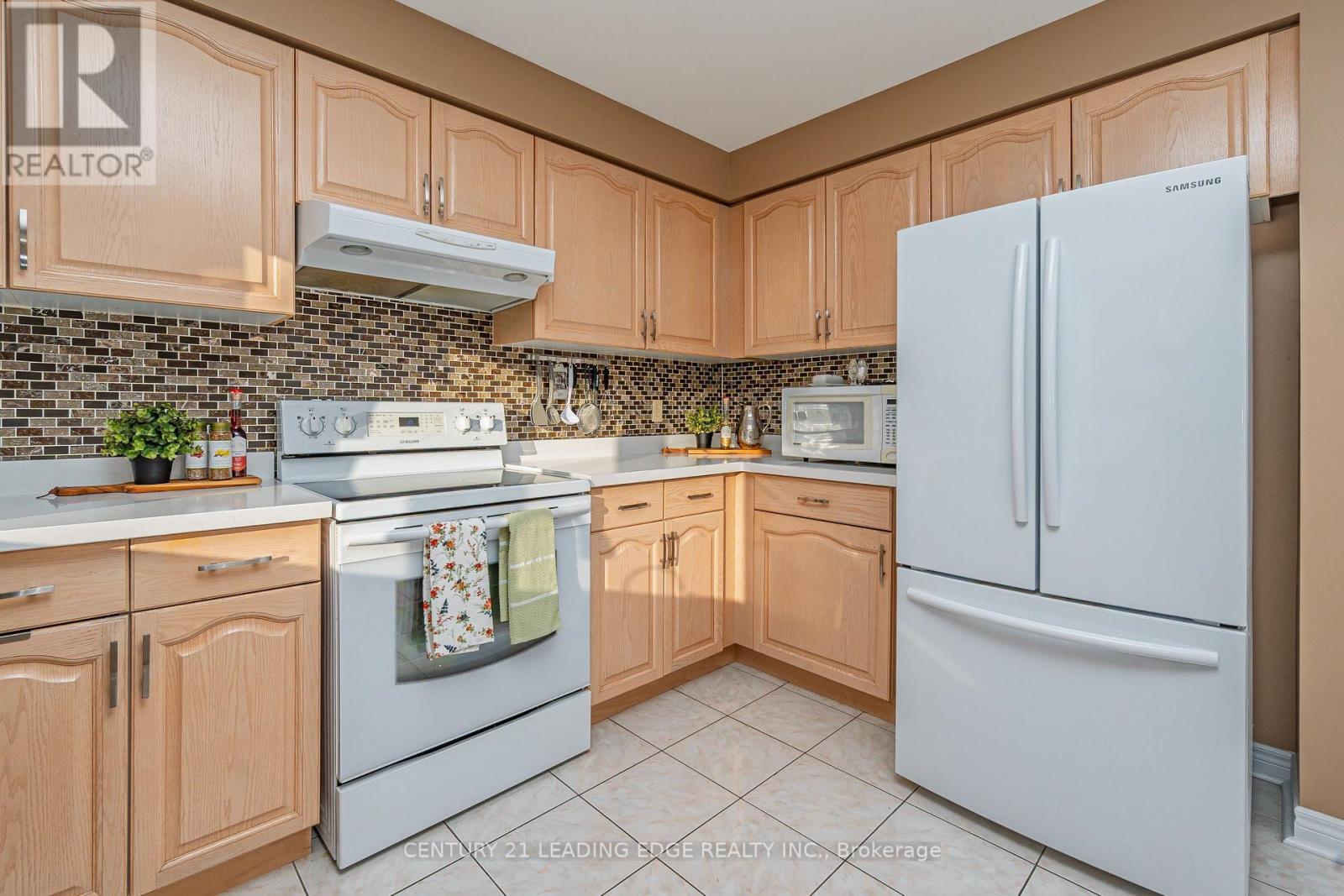 207 Larkin Avenue, Markham, Ontario  L3P 4Y7 - Photo 13 - N12542064