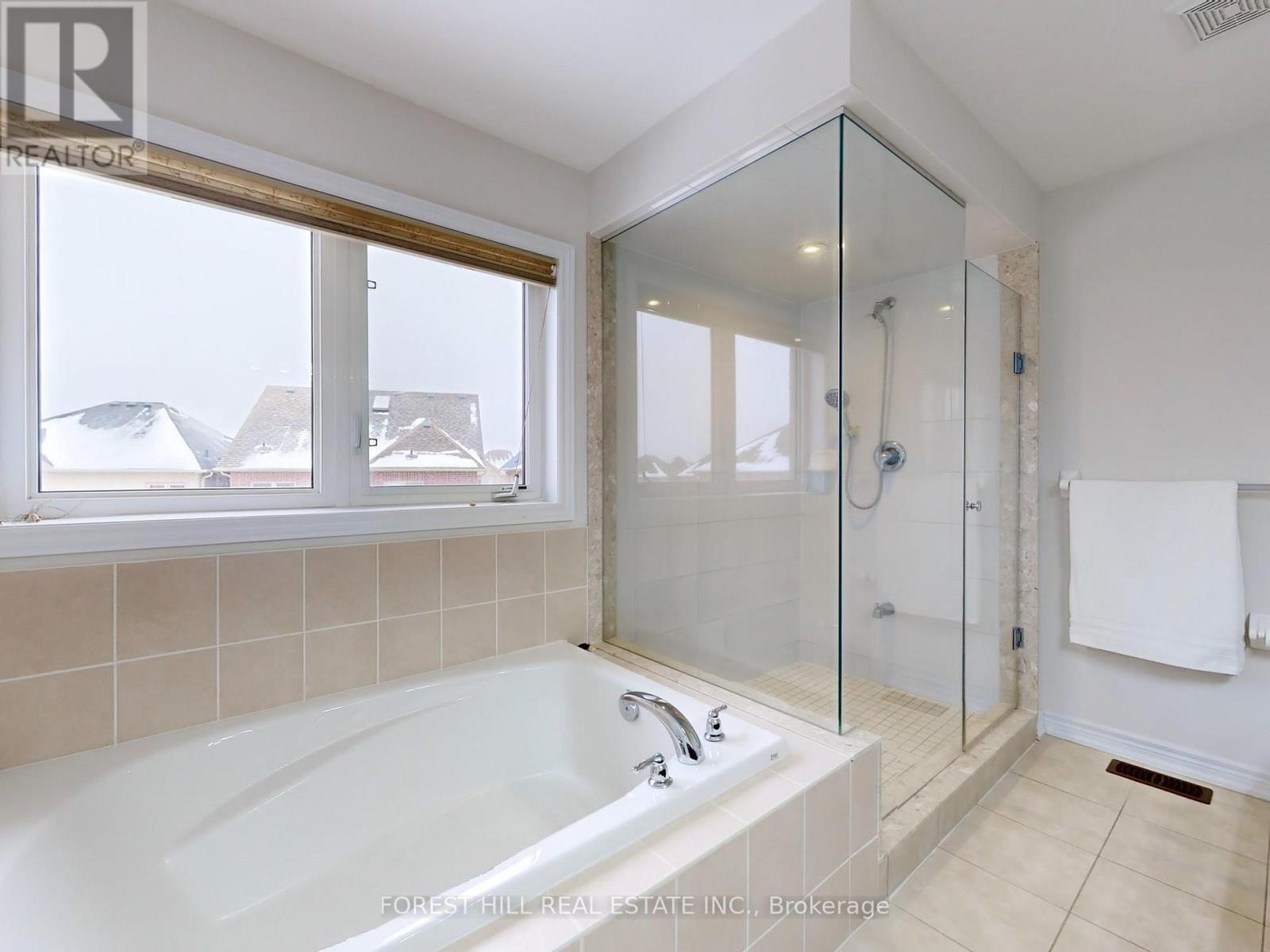 5 Beebe Crescent, Markham, Ontario  L6E 0L6 - Photo 20 - N12542152