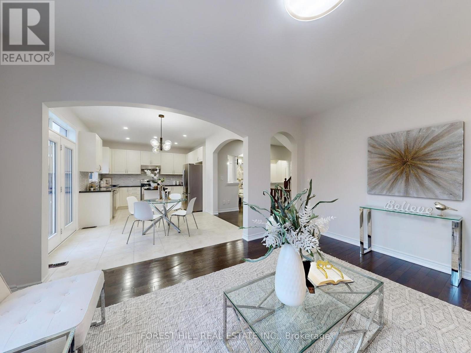 5 Beebe Crescent, Markham, Ontario  L6E 0L6 - Photo 4 - N12542152