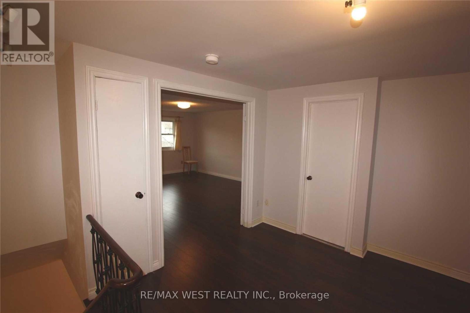 51 Michael Drive, Richmond Hill, Ontario  L4C 5W7 - Photo 5 - N12542158