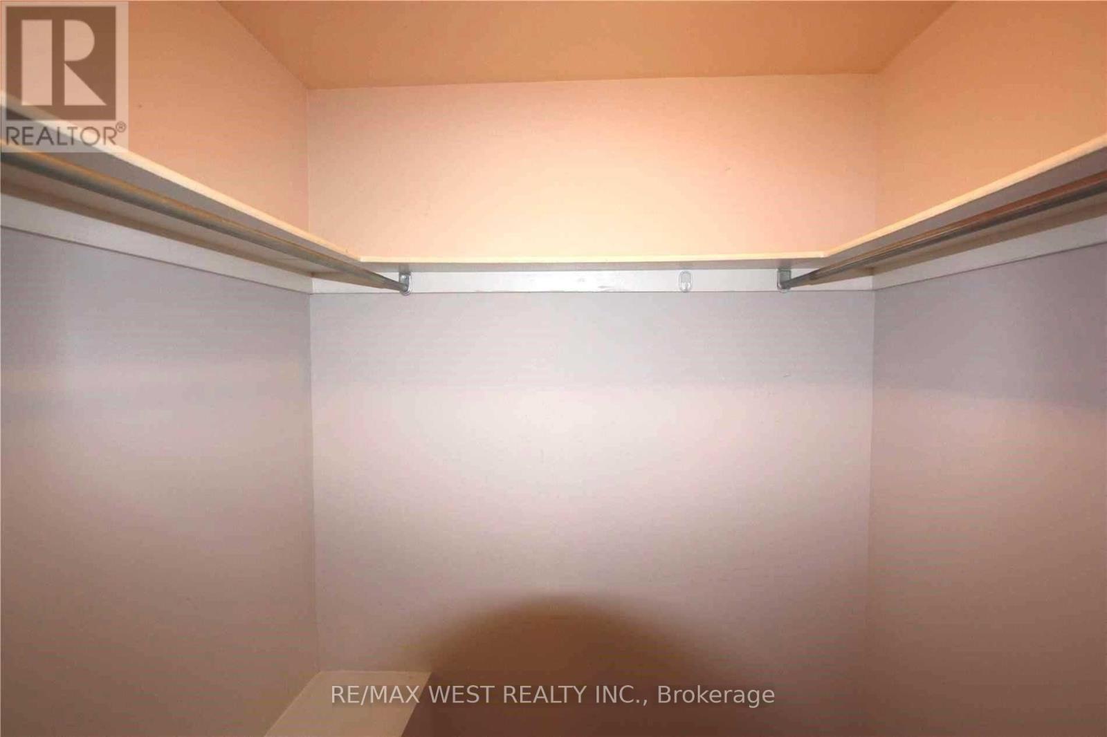 51 Michael Drive, Richmond Hill, Ontario  L4C 5W7 - Photo 8 - N12542158