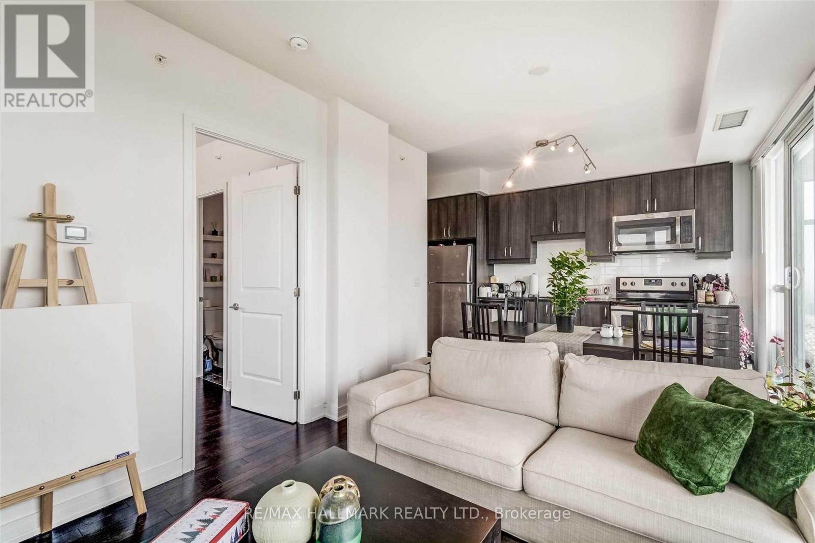 1911nw - 9201 Yonge Street, Richmond Hill, Ontario  L4C 1H9 - Photo 10 - N12542172