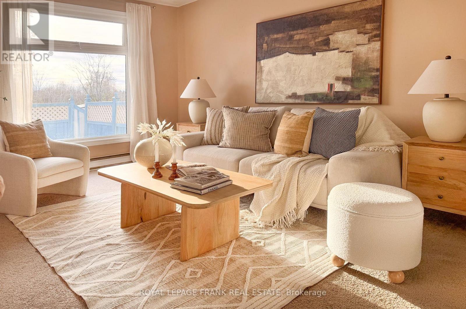 1466 O'hara Court, Oshawa, Ontario L1J 8A4 - Photo 5 - E12542204