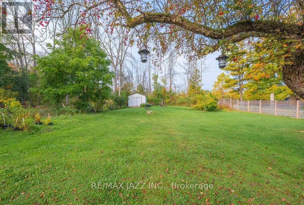 54 Virginia Boulevard, Georgina, Ontario L0E 1N0 - Photo 4 - N12542246