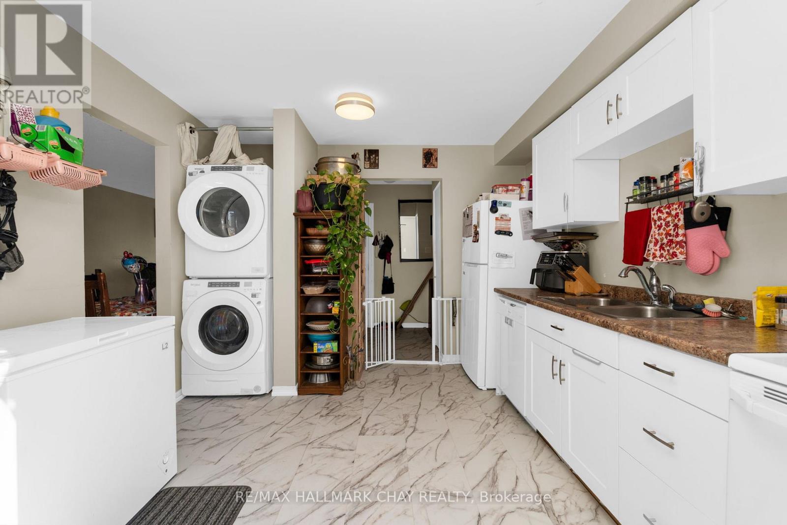 46 Carol Road, Barrie, Ontario  L4N 3P7 - Photo 6 - S12542024