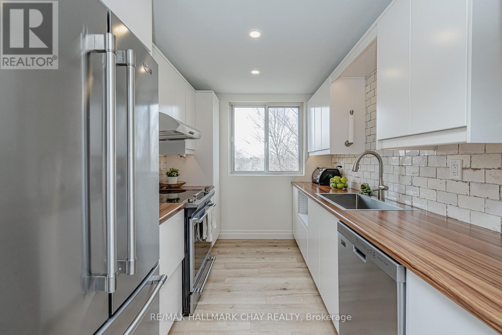 706 - 414 Blake Street, Barrie, Ontario  L4M 5J7 - Photo 16 - S12542142