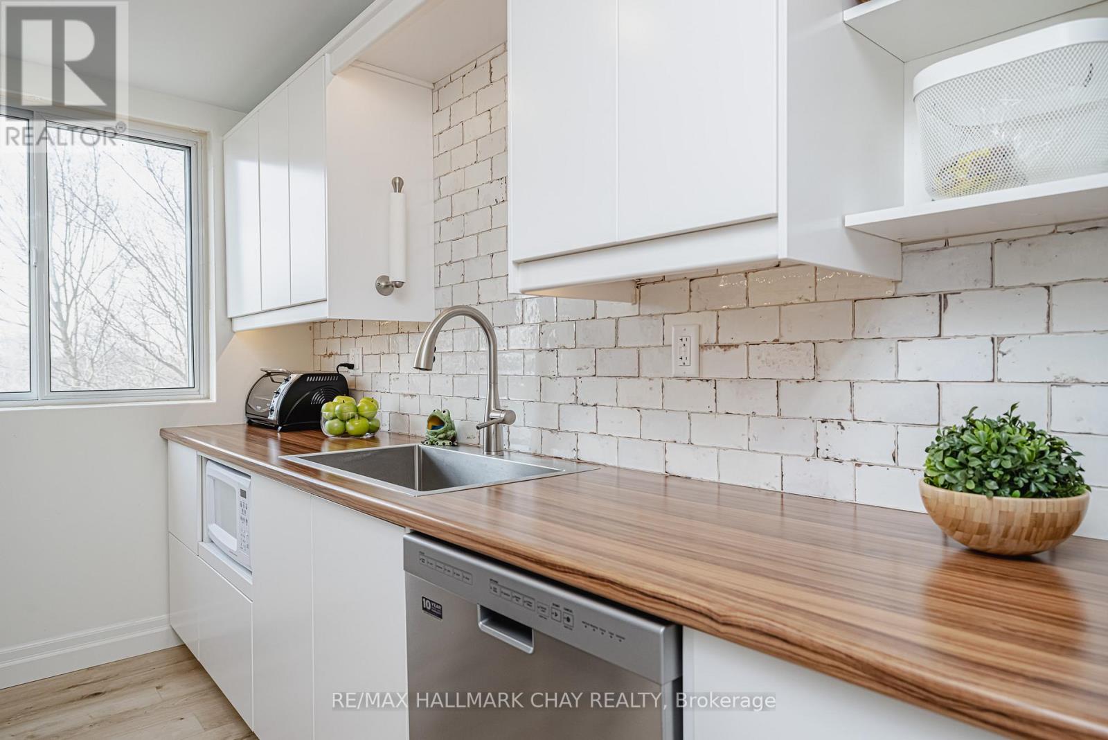 706 - 414 Blake Street, Barrie, Ontario  L4M 5J7 - Photo 18 - S12542142