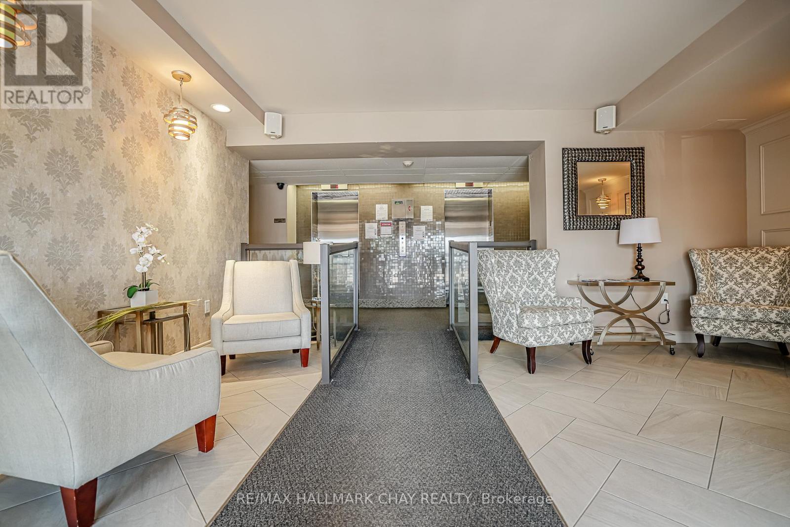 706 - 414 Blake Street, Barrie, Ontario  L4M 5J7 - Photo 2 - S12542142